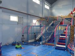 -嘿哟动霸CHUA·新潮玩运动娱乐中心·蹦床滑冰团建乐园
