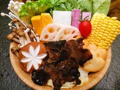 -湊湊火锅·茶憩(打浦桥日月光店)