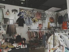 -宝库女装店(绿地缤纷广场店)