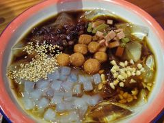 -爆炸头阿姨小四川正宗川味小吃(无任何分店)