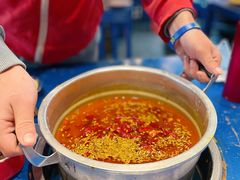 经典锅底-马路边边串串香(双井直营店)