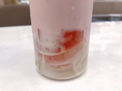 浓浓白巧水晶莓-奈雪的茶(华侨城创意园店)