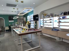 -无界眼镜MaxLess(南翔印象城店)