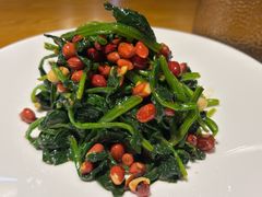 果仁菠菜-伊喜饺子·烤鸭(五道口学院路店)