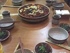 -石磨豆花家常菜·牦牛排土火锅