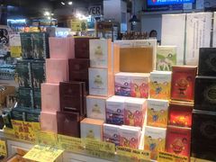 -曼谷四叶草彩妆&纪念品  (chitlom)