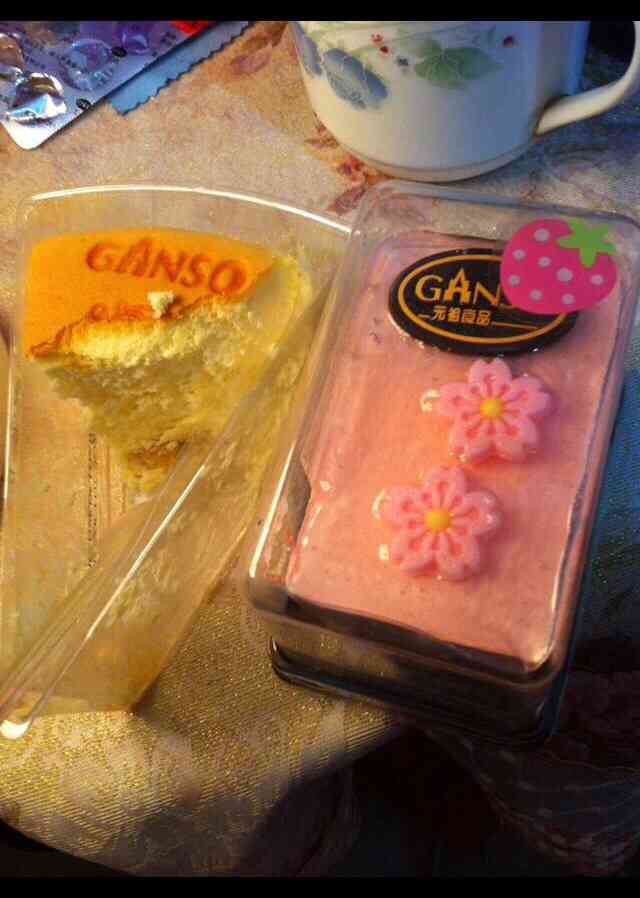 元祖的东西吃起来爽口 比如说相对便宜的英伦卷,柠檬蛋糕 而且东西