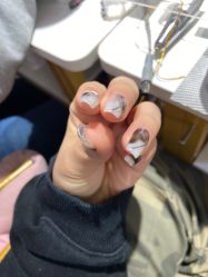 -丽心自助美甲美睫