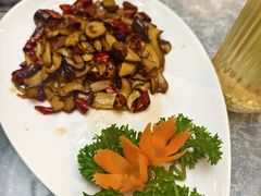 -原林野山菌火锅·炒菌(关上野生菌一条街店)