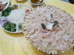 -官塘陈记鱼生·潮汕砂锅粥·牛肉火锅(潮枫路总店)