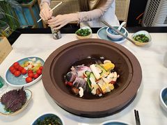 -鲜念蒸汽石锅鱼(红山6979店)