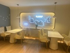 -燕庭·纯燕窝·甜品下午茶(南京西路店)