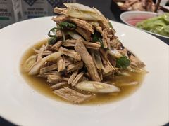 -艳阳天民俗村(公园路店)