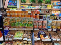 零售区-来伊份(燕山路二店)