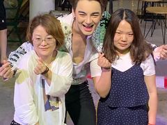 -西蒙人妖秀