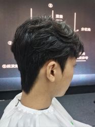 -首脑美发沙龙