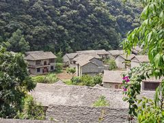 -高荡千年布依古寨旅游景区