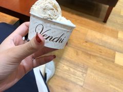 -VENCHI 闻绮(上海佛罗伦萨小镇店)