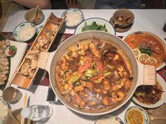 -刘姐啤酒鱼民族演艺餐厅(西街总店)