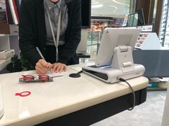 -回瑞眼镜·蔡司·依视路官方授权店(广益路万达店)