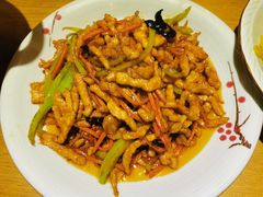 鱼香肉丝-春饼先生·北京烤鸭(甘井子万达店)