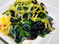 芥末菠菜-闫府私房菜·百年鲁菜(欧亚店)