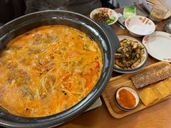 -猫爷的腔调·黔小馆(交大医学住宅区店)