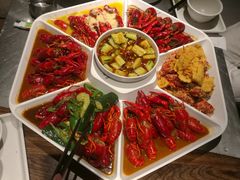 至尊龙虾超级大个-龙巢盱眙龙虾·牛蛙·烧烤宵夜(八卦岭店)
