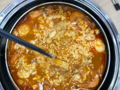 -三清洞摩西韩式年糕火锅(威高广场店)