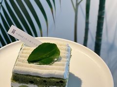 -洪小鹏生活美学馆(领SHOW天地店)