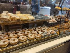 -PARIS BAGUETTE巴黎贝甜(周浦万达店)