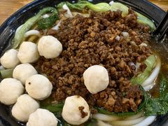-丽虹云南过桥米线(兴工街店)