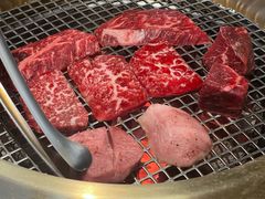 -铭牛烧肉·和牛海鲜自助(高新月牙湖店)
