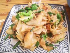 传统炕豆丝-霄汉牛三鲜湖北砂锅菜(万松园2店)