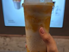 -喜茶(深圳万象城黑金店)