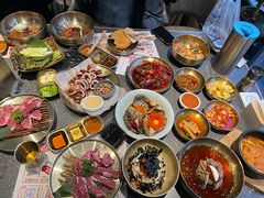 -草家酱蟹炭火烤肉店(珲春南路一店)