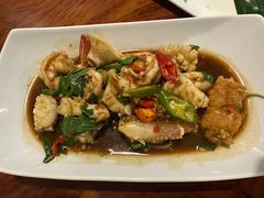 -Dang restaurant (patong phuket)