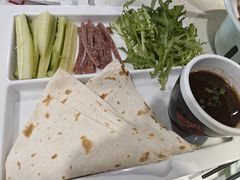 虾仔沫合酱-巧克力渔家.小船海鲜胶东菜(万平口店)