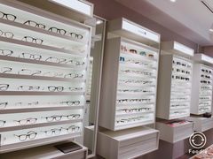 -目艮眼镜SHOWROOM(品牌集合店)