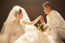 -雪中彩影婚纱摄影·微光艺术中心