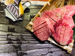 上等厚切牛舌-肉魁屋·烧肉·烧鸟·酒场(高新店)