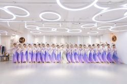 -深舞形体民族舞蹈工作室