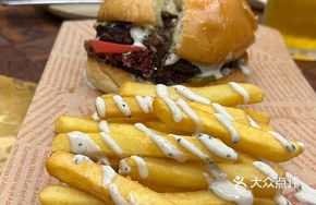 Black Truffle Cheese Beef Burger