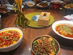 -川流不息·地道川菜·小龙虾(松东路店)