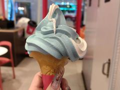 -肯德基(西影路店)