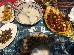 -聚在尊味虾皇·夜宵市集(象湖店)