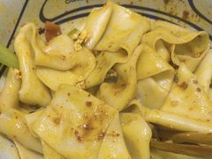 -陇上秦轩西安biangbiang面(朝龙汇店)