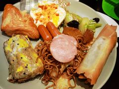 -天津京基皇冠假日酒店