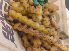 -魔都三兄弟酸辣粉·蘸卤炸串(虹桥万科店)