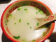 -尚尚仙·酸汤猪手·猪肚鸡火锅(华联万柳购物中心店)